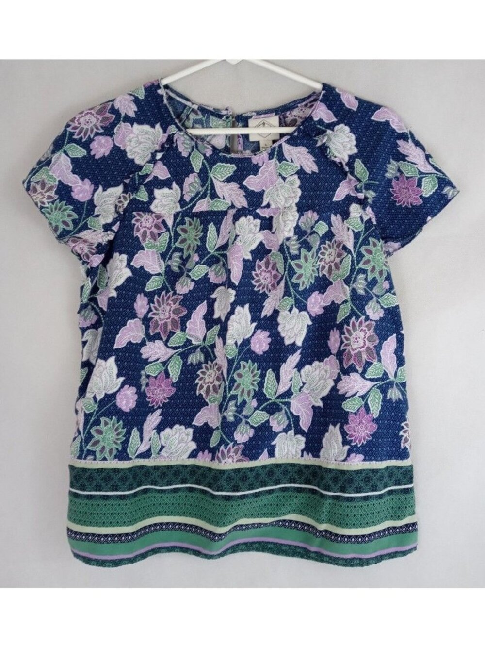 St. John's Bay Women's Blue Blouse With White & Purple Floral Designs Size Large